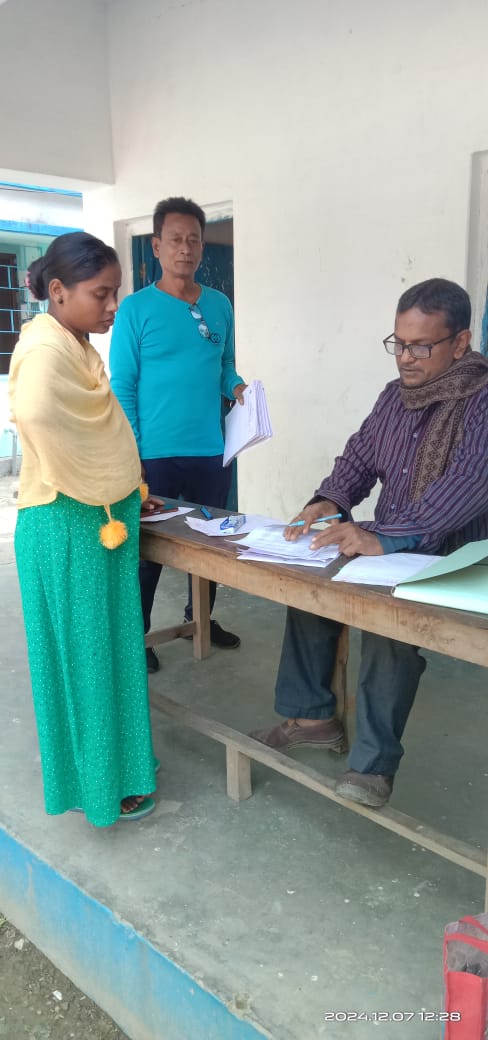 CEOWestBengal's tweet photo. On Special campaign day of SSR 2025 BLOs are present in different polling stations of 86 Santipur AC Nadia district, West Bengal.
#SpecialSummaryRevision2025 #SSR2025 #GoRegister #BLO
@ECISVEEP
@SpokespersonECI
@rajivkumarec
@anuj_chandak https://t.co/xmUVbPnOlY