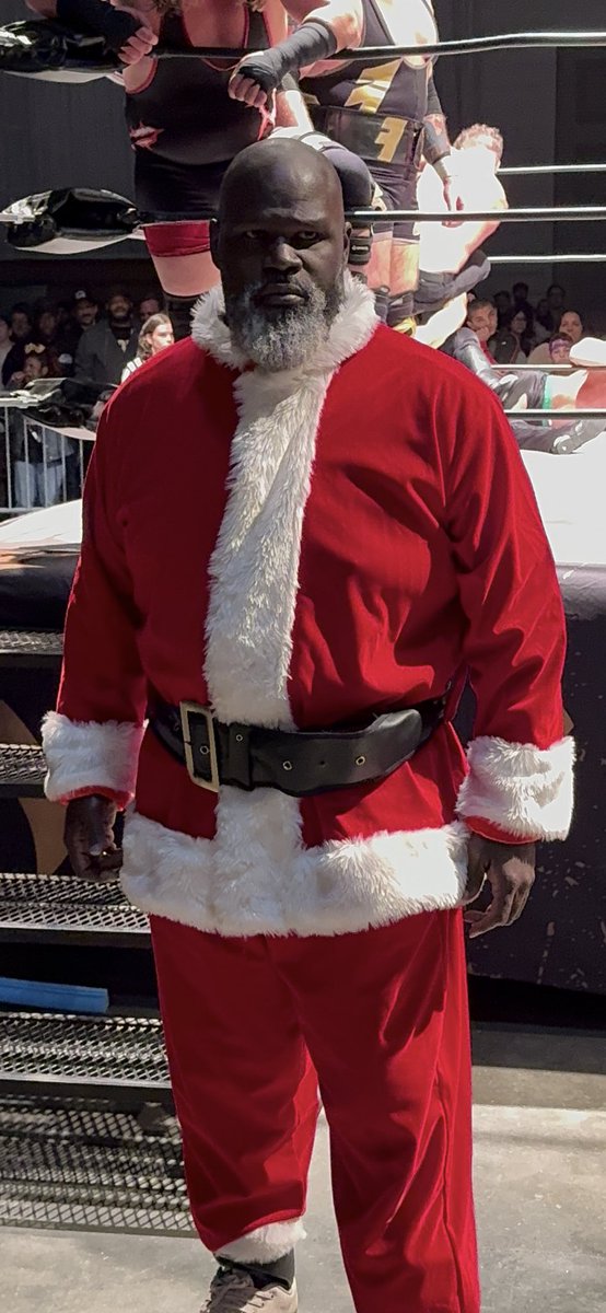 JumboChubby's tweet photo. @TheMarkHenry thank you for coming to @WildKatSports.  And why on earth would someone anger Santa?! https://t.co/Z9uS8xKWYj