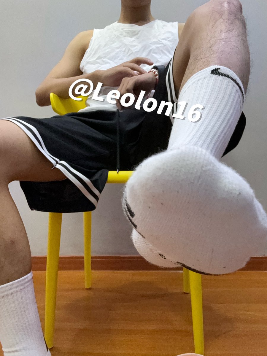 Leolon16's tweet photo. OOTD https://t.co/kJcR5uR2Qs