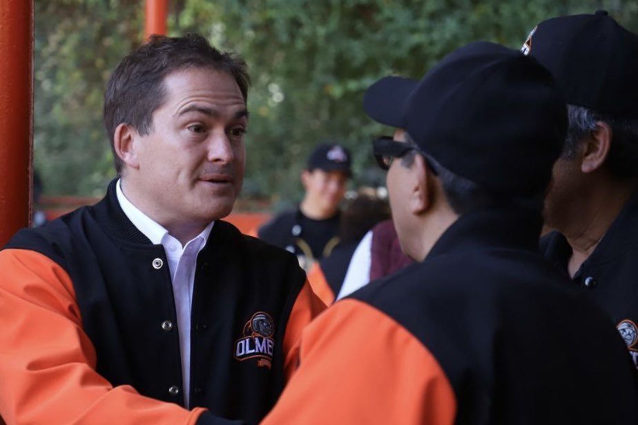 _AOdigital's tweet image. El alcalde de #ÁlvaroObregón, Javier López Casarín (@LopezCasarinJ), inauguró la nueva temporada de la Liga #Olmeca, reafirmando su compromiso con el deporte y los valores de disciplina, trabajo en equipo y respeto. 

¡Que esta temporada sea un éxito para todos! ⚾️🥇…