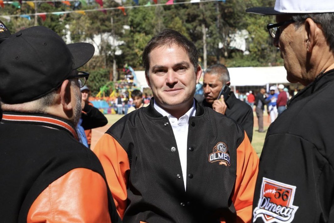 _AOdigital's tweet image. El alcalde de #ÁlvaroObregón, Javier López Casarín (@LopezCasarinJ), inauguró la nueva temporada de la Liga #Olmeca, reafirmando su compromiso con el deporte y los valores de disciplina, trabajo en equipo y respeto. 

¡Que esta temporada sea un éxito para todos! ⚾️🥇…