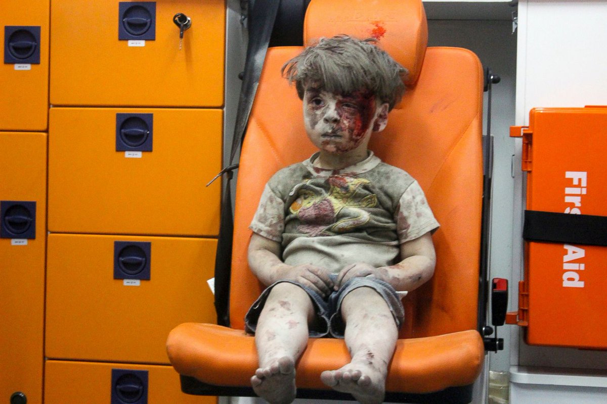 JFXM's tweet photo. Some of the defining images of the 13-year-long #Syria civil war, as Assad flees Damascus and the opposition gets ready to take over the country, something we couldn't imagine just a few weeks ago.

Credits:

1) UNRWA
2) Mahmound Rslan/AFP
3) Ameer Alhalbi/AFP
4) Reuters https://t.co/gJ1oZVugPh