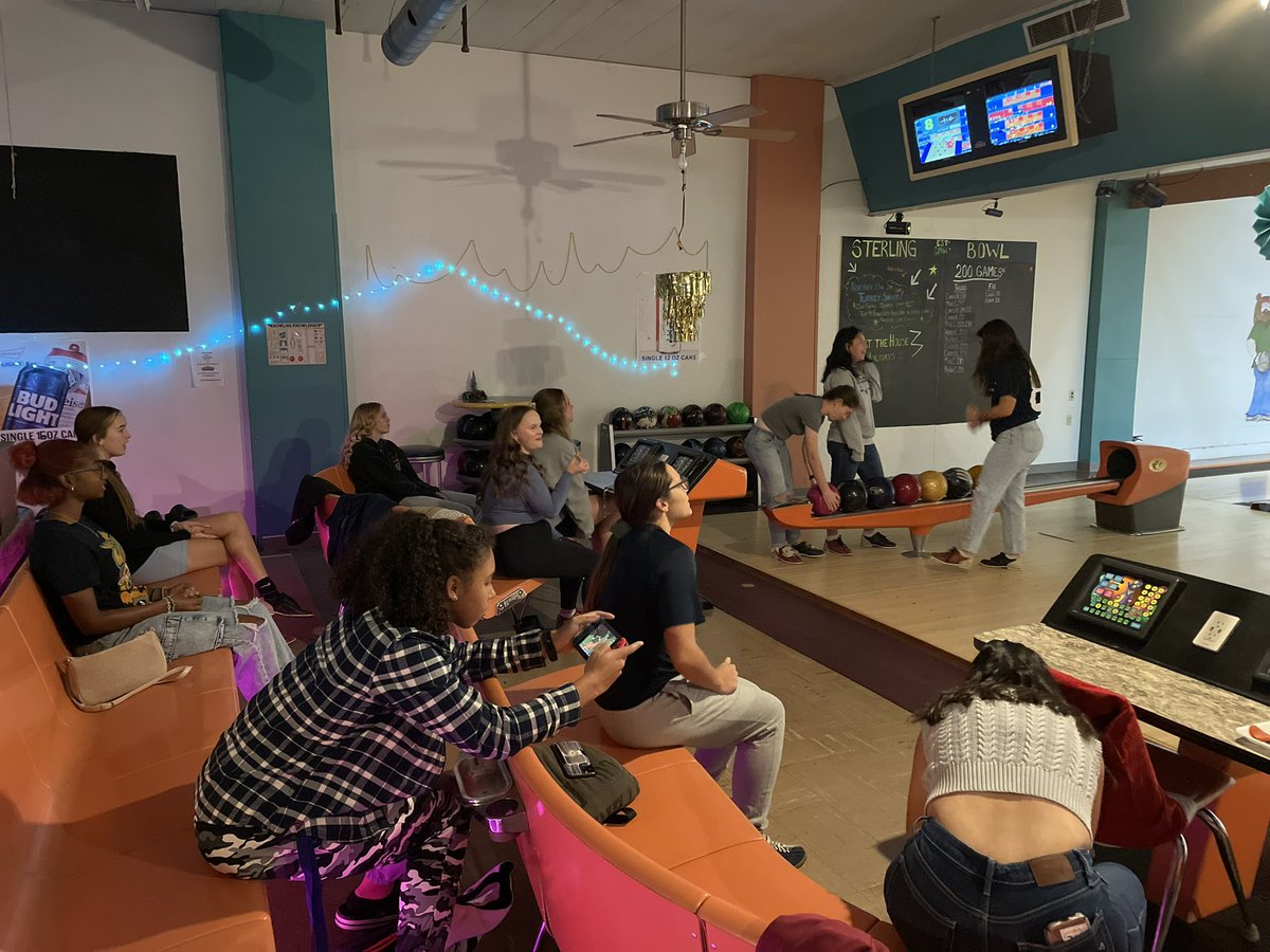 End of the year banquet at the bowling alley. 🎳⚽️ Great memories!!! Top bowlers of the night : 1st place -Jessica G - 130, 2nd place-Dakota- 124, 3rd place(tied)-Brooklyn/Emorie-96. #SwordsUp
