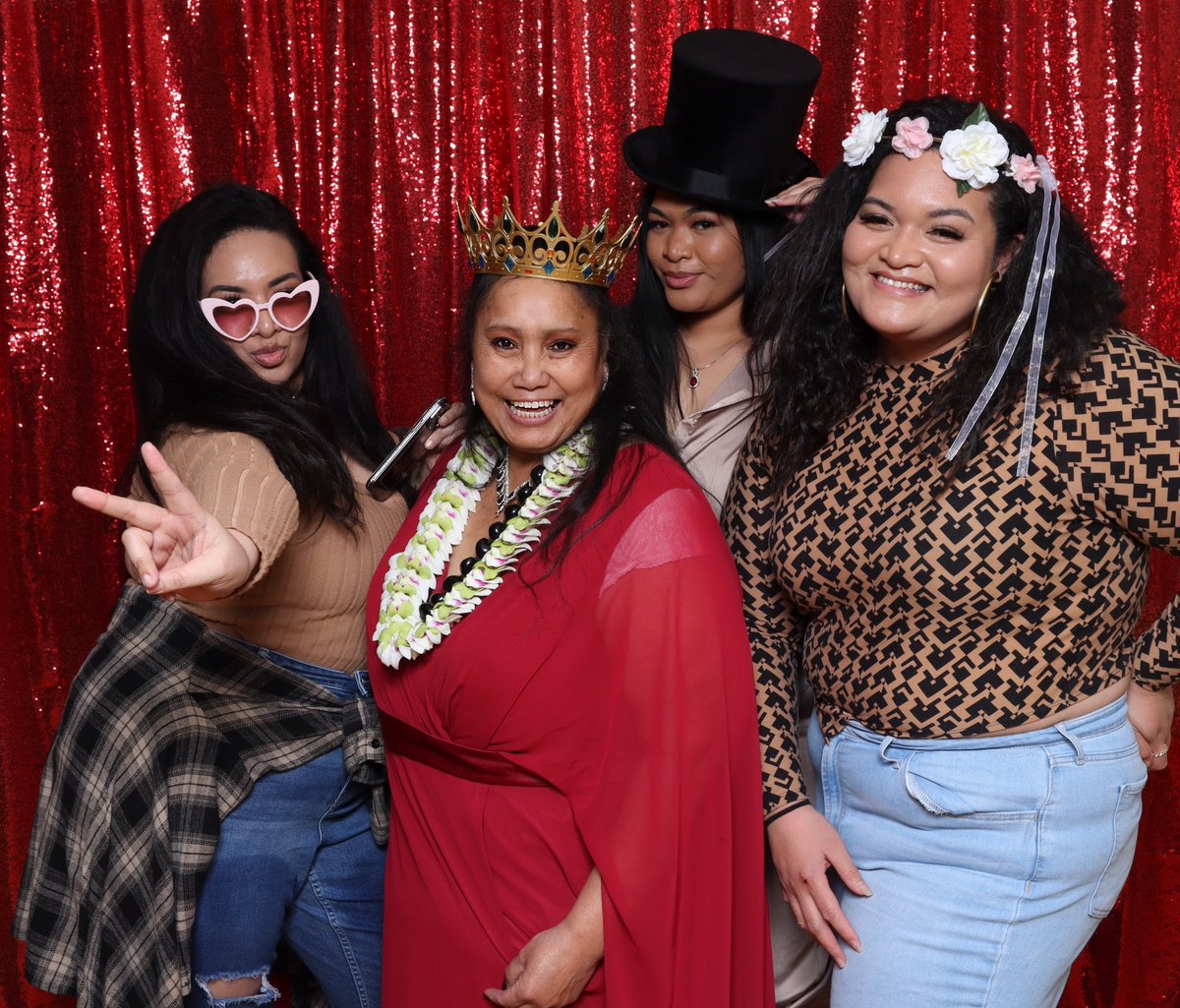 CalicoEvents's tweet image. We love a good birthday party! Happy 60th Sati 👑

#photobooth #birthday #birthdayparty #60thbirthday #photoboothrental #eventrentals #partyideas