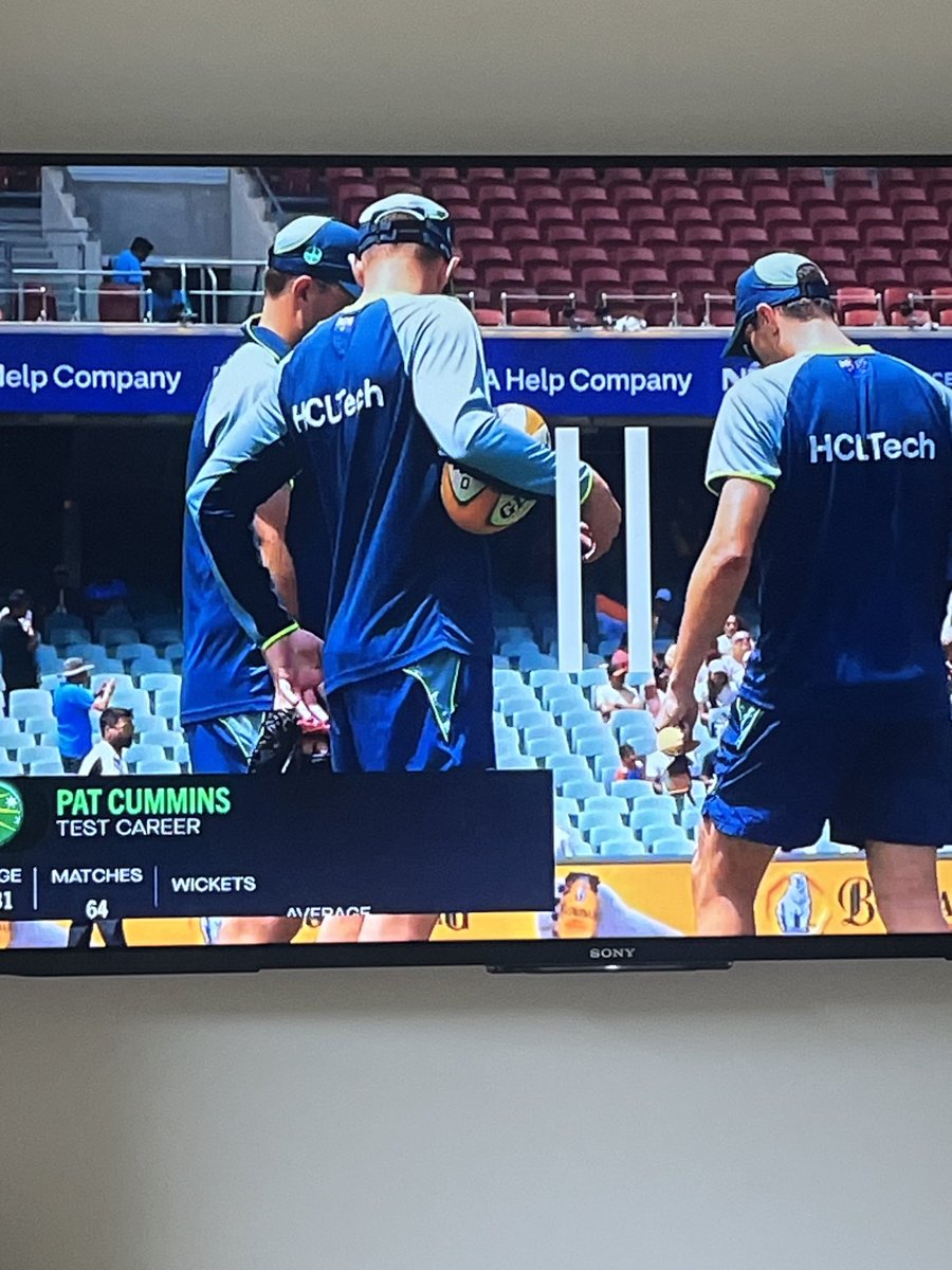 Decs11's tweet photo. Clear signs the Wallabies are back when Aus Cricket team are carrying a Gilbert around ⁦@BMcSport⁩ ⁦@steve_l15⁩ https://t.co/OWKnNAPFnJ