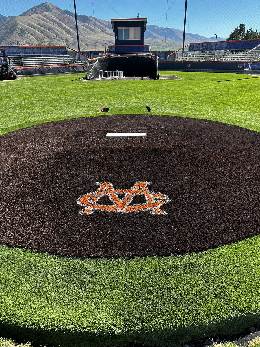 HSBaseballField's tweet photo. Mountain Crest High School (Hyrum, Utah) #GoMustangs @gomcbaseball @PrepBaseballUT @UHSAAinfo @hjsports @hjtrebek @TheHiveSports @utahbaseball #HsBaseballFields https://t.co/zcNSFytkoL