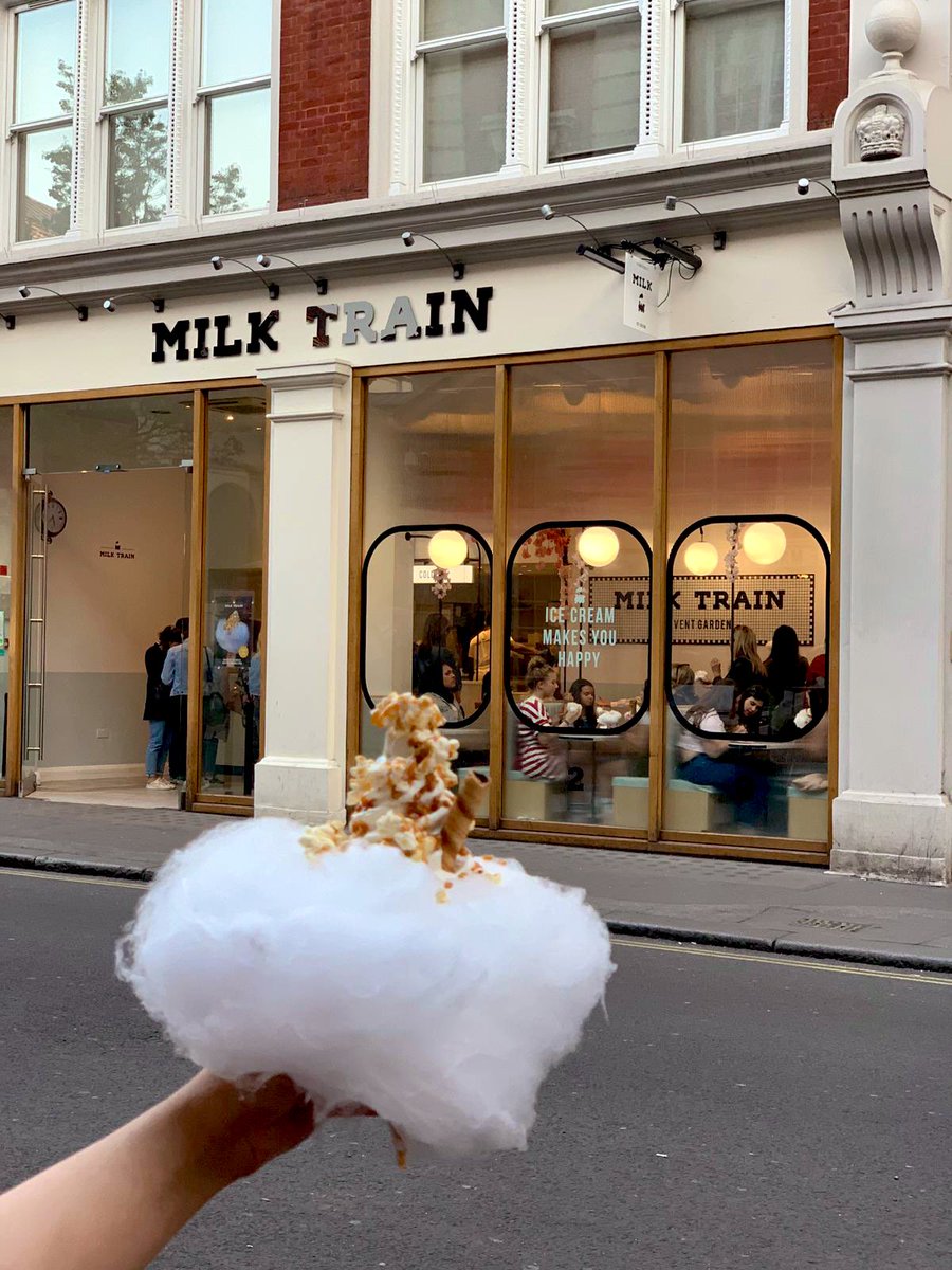 Pulkits77's tweet photo. A good evening in London ๐ฌ๐ง with the famous #MilkTrain ๐ฆ
๐
#IceCream #London #Christmas
@milktraincafe https://t.co/sKqIjprMqK