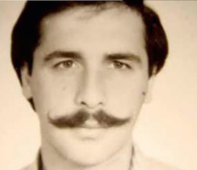 syrien_1libre's tweet photo. La libération du pilote syrien Ragheed al-Tatari, emprisonné par le père de Bachar Al-Assad en 1982. 

pour avoir refusé de bombarder Hama. https://t.co/lUwCMIohgm