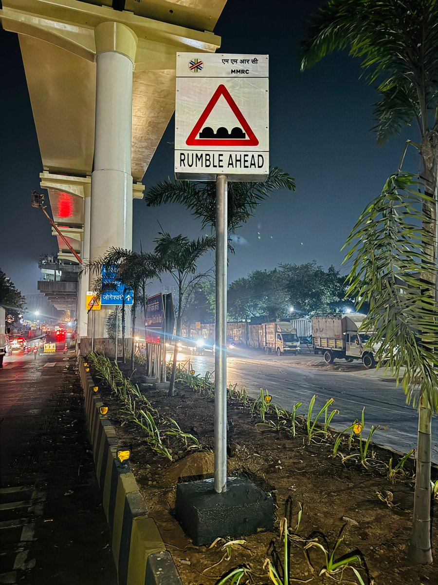 MumbaiMetro3's tweet photo. #Metro3Updates

New pedestrian crossing across JVLR for #AareyJVLR station commuters of #AquaLine constructed by #MMRC Pedestrian blinker signal being installed. Cat eyes and rumbler strips also installed for vehicle to give way to pedestrians.

#MumbaiUnderground #AquaLine https://t.co/8pfWOB4ghN