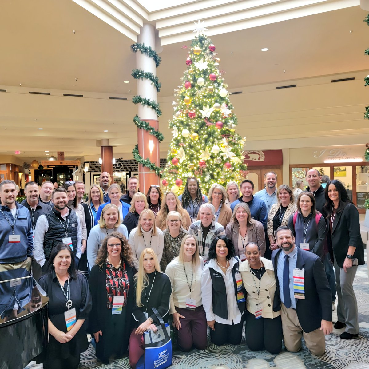 vgilbert3's tweet image. #MEMSPAREGION10 at it again this year at #MEMSPA24 
@MEMSPA #MemspaChat #MEMSPAMonday