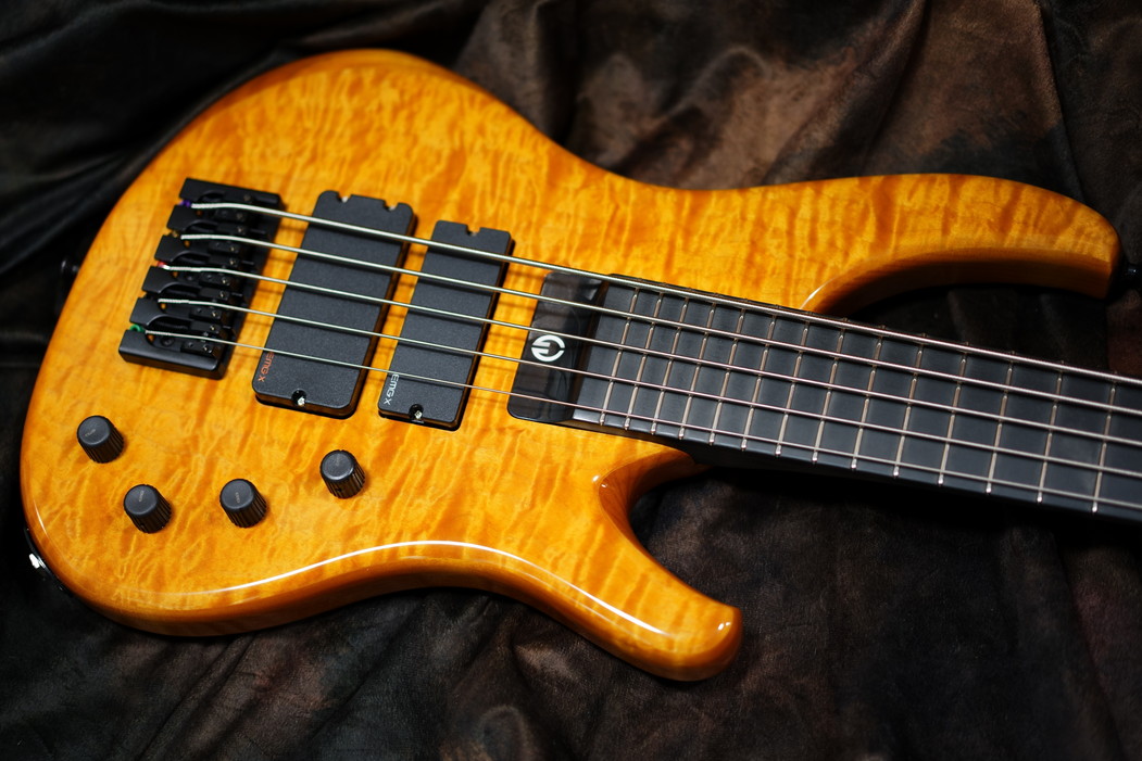 ties__store's tweet photo. Geoff Gould GGi5 Custom Figured maple
26Fグラファイトネックベースに種類の違うEMG搭載で多彩な演奏&サウンドに対応。
https://t.co/o1bP4G6iMK
#tiestore
#GeoffGould
#GGould
#graphite
#emgpickups
#modulus https://t.co/IkdIY3JxVA
