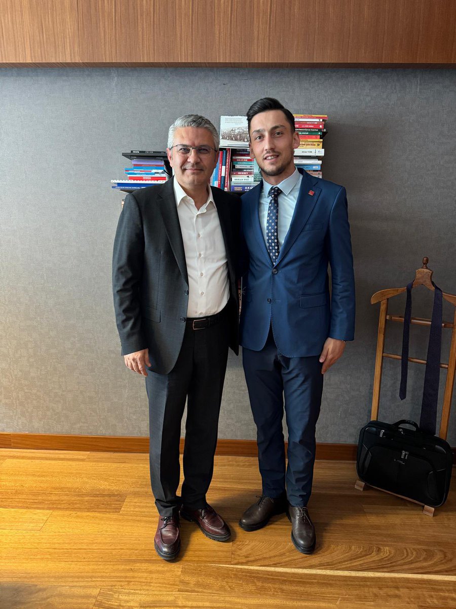 Sayın milletvekillerimize misafirperverliklerinden dolayı teşekkür ederim. 
Yolumuz uzun Tam Yol İleri..
<a href="/Doganaychp/">Doğanay Gültekin</a> <a href="/alimahir/">Ali Mahir Başarır</a> <a href="/kadimdurmaz/">Kadim DURMAZ</a> <a href="/Seyit_TORUN/">Seyit Torun</a> @oğuzkaansalıcı