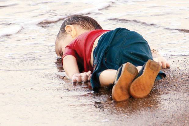 tevvazu's tweet photo. Ve Şam Düştü!
Rahat Uyu Aylan Bebek
Hesabın Soruldu.. https://t.co/GntBn0qSbZ
