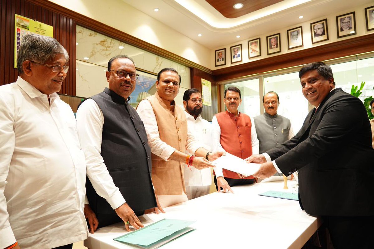 Today, I had the honour of filing my nomination for the post of Speaker of the Maharashtra Legislative Assembly, in the esteemed presence of Hon. CM Shri <a href="/Dev_Fadnavis/">Devendra Fadnavis</a> Ji, Hon. DCMs Shri <a href="/mieknathshinde/">Eknath Shinde - एकनाथ शिंदे</a> Ji and Shri <a href="/AjitPawarSpeaks/">Ajit Pawar</a> Ji, BJP Maharashtra President Shri <a href="/cbawankule/">Chandrashekhar Bawankule</a>