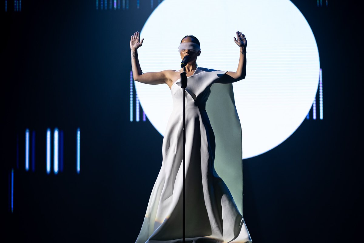 ESCdiscord's tweet photo. 🇲🇪 OFFICIAL: Nina Žižić will represent Montenegro at #Eurovision 2025 with her song "Dobrodošli", as RTCG just revealed during their morning show 'Dobro jutro Crna Goro'.

She replaces NeonoeN, who won Montesong 2024 but withdrew last Wednesday. https://t.co/34lUH2k9OV