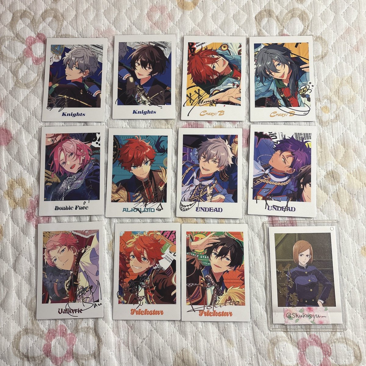 Shukasyu_'s tweet photo. 【交換】 あんスタ TRIP 缶バッジ ぱしゃっつ

譲｜(画像参照) 凛月 ゆうた 宙 泉 燐音 ニキ こはく 一彩 晃牙 アドニス 宗 スバル 北斗

求｜レオ

レオ含めての場合のみ、缶バひなたも求めております

まとめて交換頂ける方優先
お気軽にお声掛けください◎ https://t.co/igO30vdJdf
