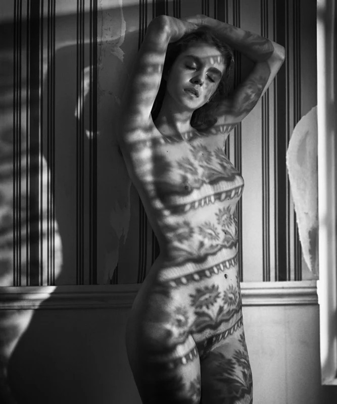 paco_blues's tweet photo. ¿Cuántas desilusiones se necesitan para aprender a no volver a confiar?
📷 Vincent Peters https://t.co/PRO4WWrujG