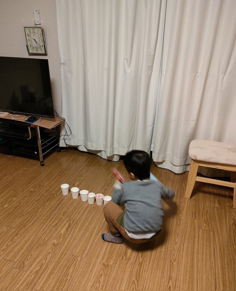 ai_tozawa's tweet photo. 今日は信州大学モルックサークルのモルック体験会に参加😊木の棒を投げて的を倒していくというもので、子どもも大人も一緒にできる楽しいスポーツでした！家でも早速モルックを再現しています♪ @shinshuumolkky さん、ありがとうございました✨

#モルック #信州大学 #SWEETWORK #松本市 #縄手通り https://t.co/NYm2mFfHH6