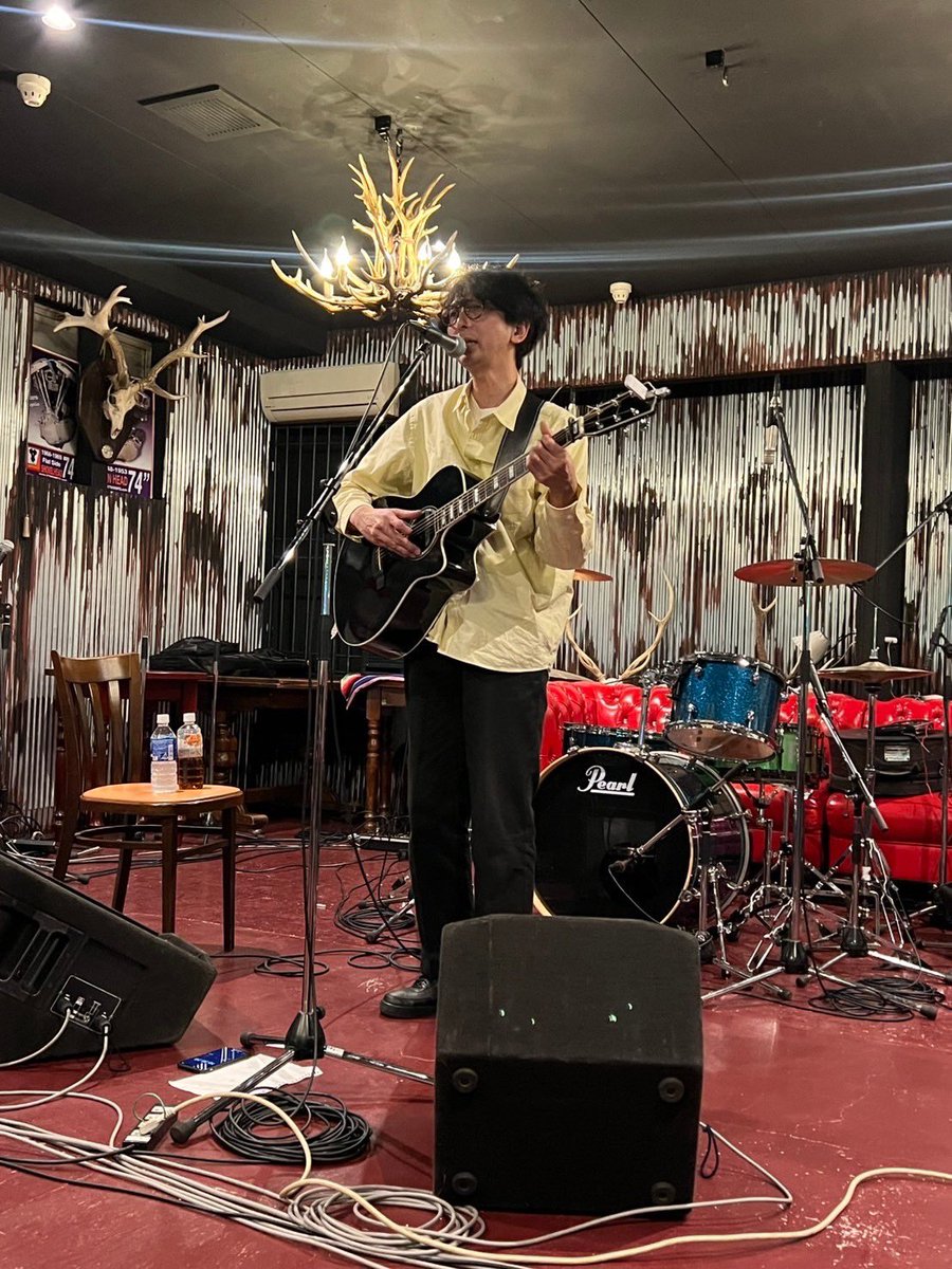 ｢BeatParadox in SUNDANCE 盛岡｣クライマックスに向かっております。本日はありがとうございました！オイカワトモアキのセットリストはまったく覚えておりません。1mmも盛り上げなかった事は覚えております 笑 普段は交わらないシーンの融合は素晴らしき世界。他には無い良いイベントに感謝です🐸