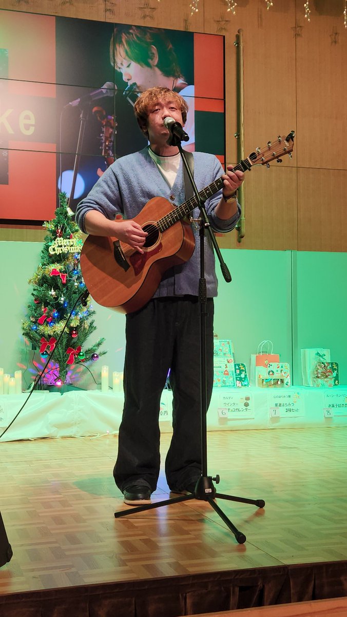 harukamate2525's tweet image. 横手イースト『Xmas  Concert』、keisukeさんのステージ素敵でした✨
《セットリスト》
①手紙
②エール
③雪の星座
④栄光の架橋(ゆず)
⑤クリスマスイブ(山下達郎)
⑥瞳を閉じて(平井堅)
⑦流れ星
⑧1ページ
⑨星を見に行こう
(④⑤⑥カバー、サビのみ)
#keisuke #横手市 #Xmas_concert