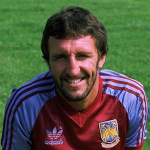 Billy Bonds Stand tweet media