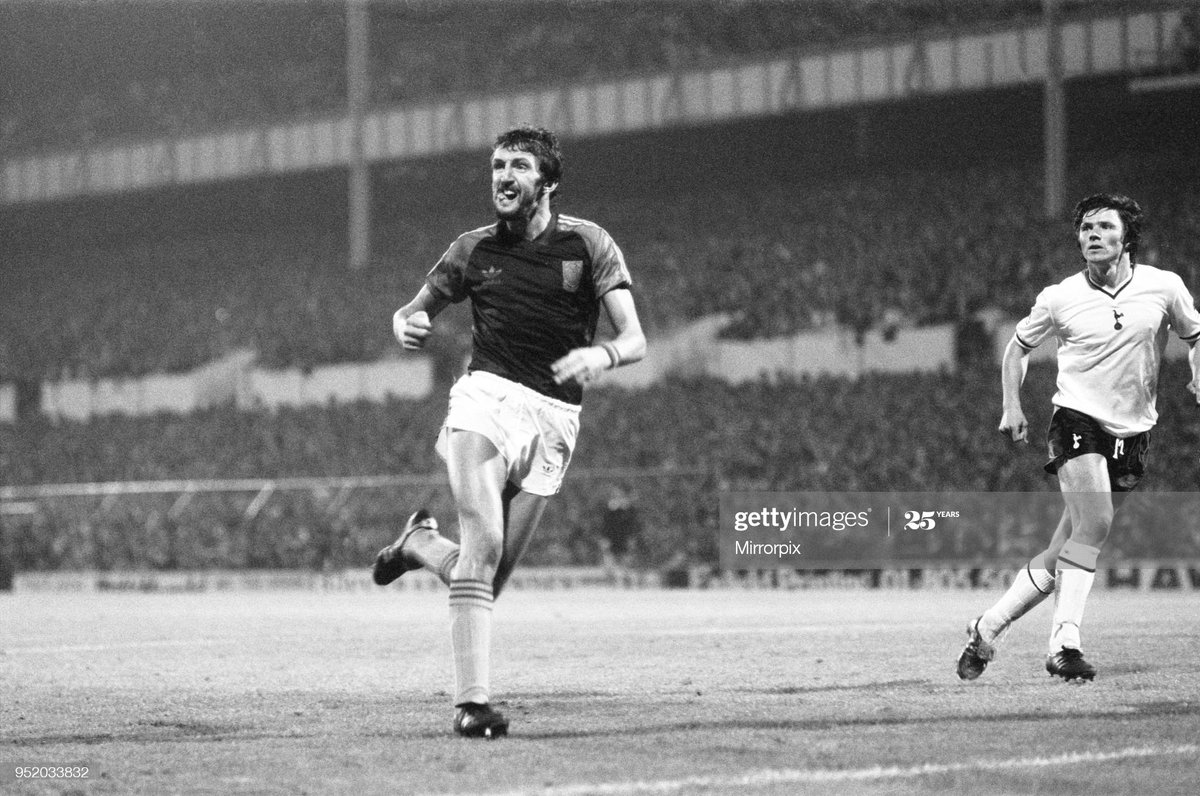Happy 74th Birthday <a href="/DCross_psycho9/">David Cross</a> who scored 97 goals in 224 games for West Ham including 33 during thec1980-81 Second Division Winning season. Once promoted he scored 19  in the first division including 4 away to Spurs. FA Cup Winner 1980 and League Cup Finalist 1981 ⚒️
