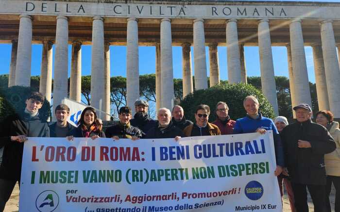 Ieri al sit in contro lo smantellamento del museo astronomico e per chiedere la riapertura e il rilancio dei musei dell’Eur!
<a href="/Azione_it/">Azione</a> 
<a href="/AlessioDAmato_/">Alessio D'Amato</a> 
<a href="/FlaviaDegreg/">Flavia de Gregorio</a> 
<a href="/fulviobellassai/">fulvio bellassai</a>