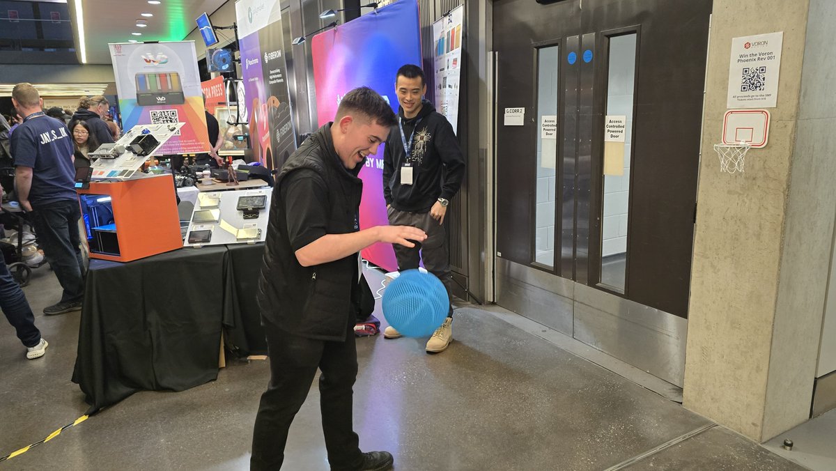 3DPrima's tweet photo. First day of SMRRF 2024 was a blast!

We got to meet so many awesome people, and got to look at som absolutely amazing creation! The talent and creativity in the 3D-printing community is really phenomenal. 🤩

Day two starts in just a couple of hours!

#3DPrima #SMRRF #3DPrinting https://t.co/HrWqlIgiVh