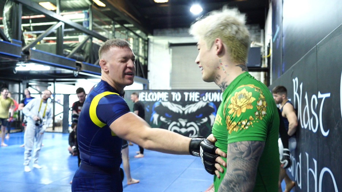 renhiramotoX's tweet photo. Hey dana
 I am the man who will carry on the will of the great Conor McGregor
 I'm going to be UFC champion 
Kai Asakura, for example, is a champion who can only fight 3 rounds.
 I am the first Rizin champion to fight 5 rounds.
 I'm going to make the UFC great!
@danawhite https://t.co/xluCy56ZO7