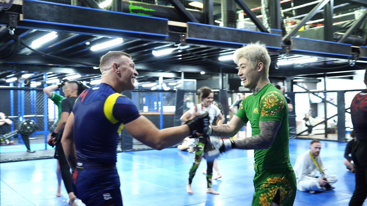 renhiramotoX's tweet photo. Hey dana
 I am the man who will carry on the will of the great Conor McGregor
 I'm going to be UFC champion 
Kai Asakura, for example, is a champion who can only fight 3 rounds.
 I am the first Rizin champion to fight 5 rounds.
 I'm going to make the UFC great!
@danawhite https://t.co/xluCy56ZO7