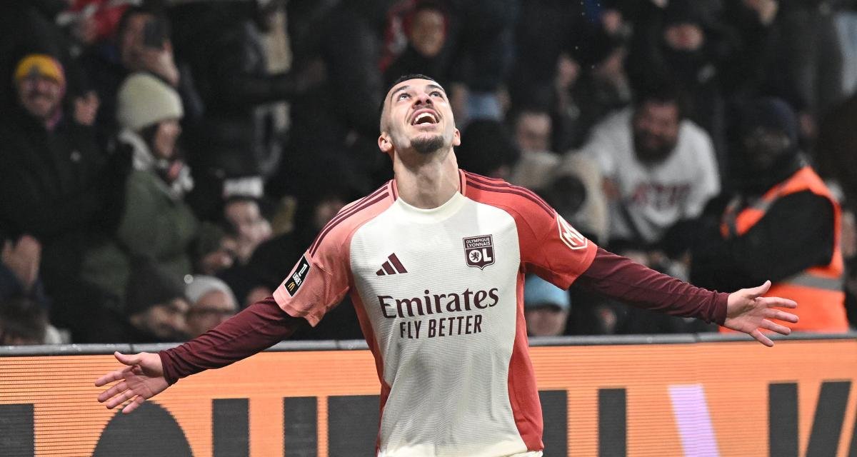 OliLoupAnakin's tweet image. 🎙️Georges #Mikautadze n'est pas prêt de partir cet hiver, il a envie de "marquer l'histoire" avec l'#OL, après le match #SCOOL⬇️

« Comme je l’ai dit, je suis un compétiteur. J’ai envie de jouer beaucoup de matchs. Mais voilà, on sait qu’il y a aussi Alex. Il faut donner son