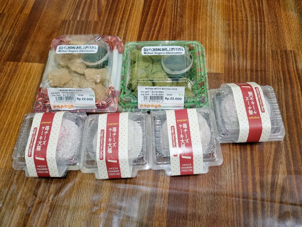 indahkdewi's tweet photo. 先週は 天気がいいから 買い物をしました。 めつちゃ楽しかった。 https://t.co/ELIgFSh7VD