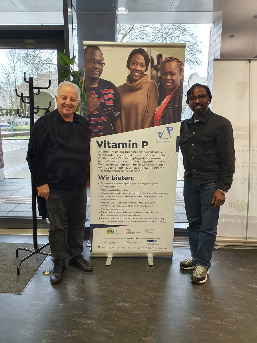 VIW_2014's tweet photo. Besuch unseres Sprechers @kenankolat bei VKII-Vorsitzenden Armel Djine in Dortmund mit einem sehr informativen Gespräch über das Projekt Vitamin P. https://t.co/h29yEqctly