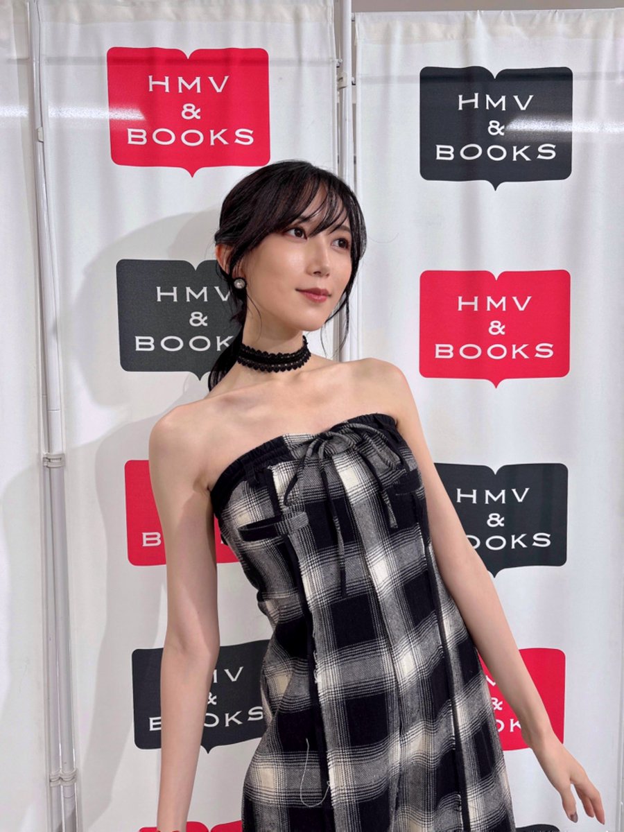 2ndフォトブック「ATIKA」、発売前お渡し会 in新宿ありがとうご