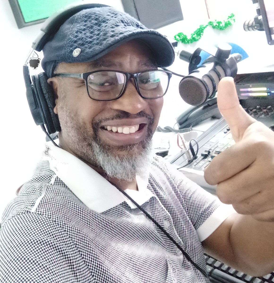 #TheJazzShow is on now with your host #UncleVictor <a href="/vicmafu/">Victor Mwewa</a> the #SmoothPilot from 10 to 2 Pm.
87.7 Copperbelt 
92.1 Solwezi
96.9 Lusaka
Download the Flava Radio and Tv app to listen online
#KopalasMostLoved
#WeCanBroadCastFromAnyWhere