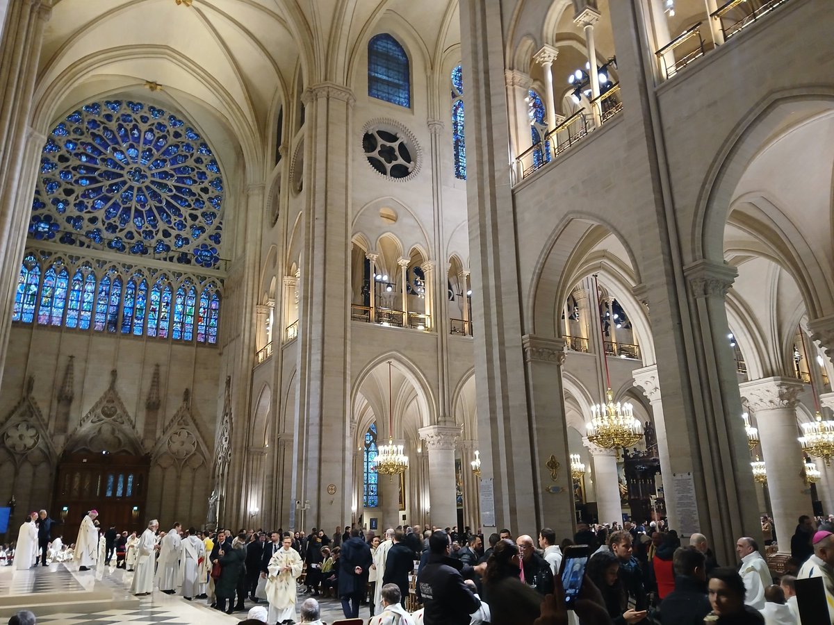 ABienvault's tweet photo. Après cinq ans d'attente, la grande messe de consécration est sur le point de commencer à #NotreDame.
Une centaine d’évêques de France et du monde sont présents dans la Cathédrale, ainsi que les prêtres des 106 paroisses parisiennes.
A suivre toute la journee sur @Europe1 https://t.co/9i3xTIrt8r