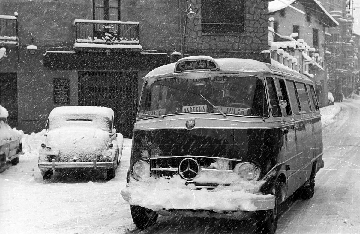 ❄️“Això sí que eren nevades i no les d’ara”: la frase preferida dels nostàlgics els dies com avui 😄☃️

🙋‍♀️ Heu viscut nevades fortes? Recordeu la del 8 /12/1990, que va col·lapsar el país? 

Aquestes són del Fèlix Peig, molt més antigues. 

FP_17965
FP_17969
FP_17967
FP_17800
