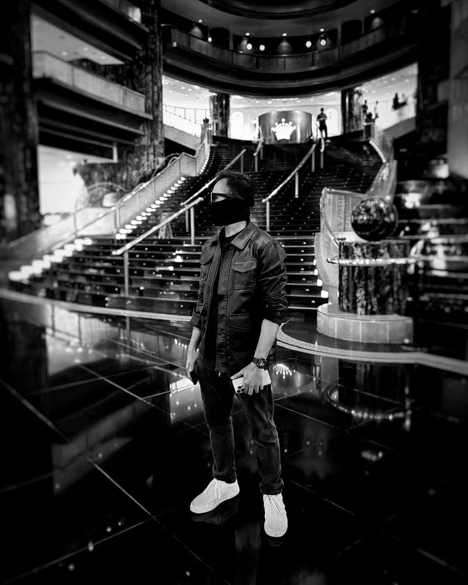 ohimahmood's tweet photo. The illusion of winning can be tempting. The festive spirit this time of year is magical—twinkling lights, decorated trees, holiday markets, and everyone getting into the celebration mood.

#christmas #christmasvibes #MelbourneMagic #Melbourne2024 #melbourne https://t.co/DAvUGuQOVB