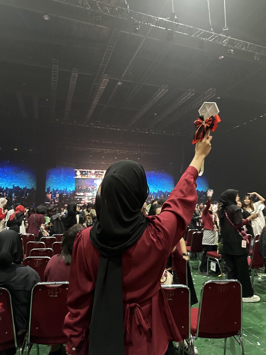 adeleeak tweet media