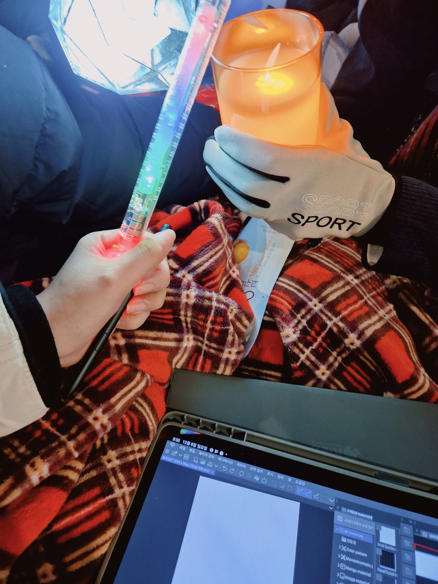 lIIlIlIIlIIIII's tweet photo. 전날 화력 바톤터치받아서 마감하며 시위중... https://t.co/UxvJQl1bzF