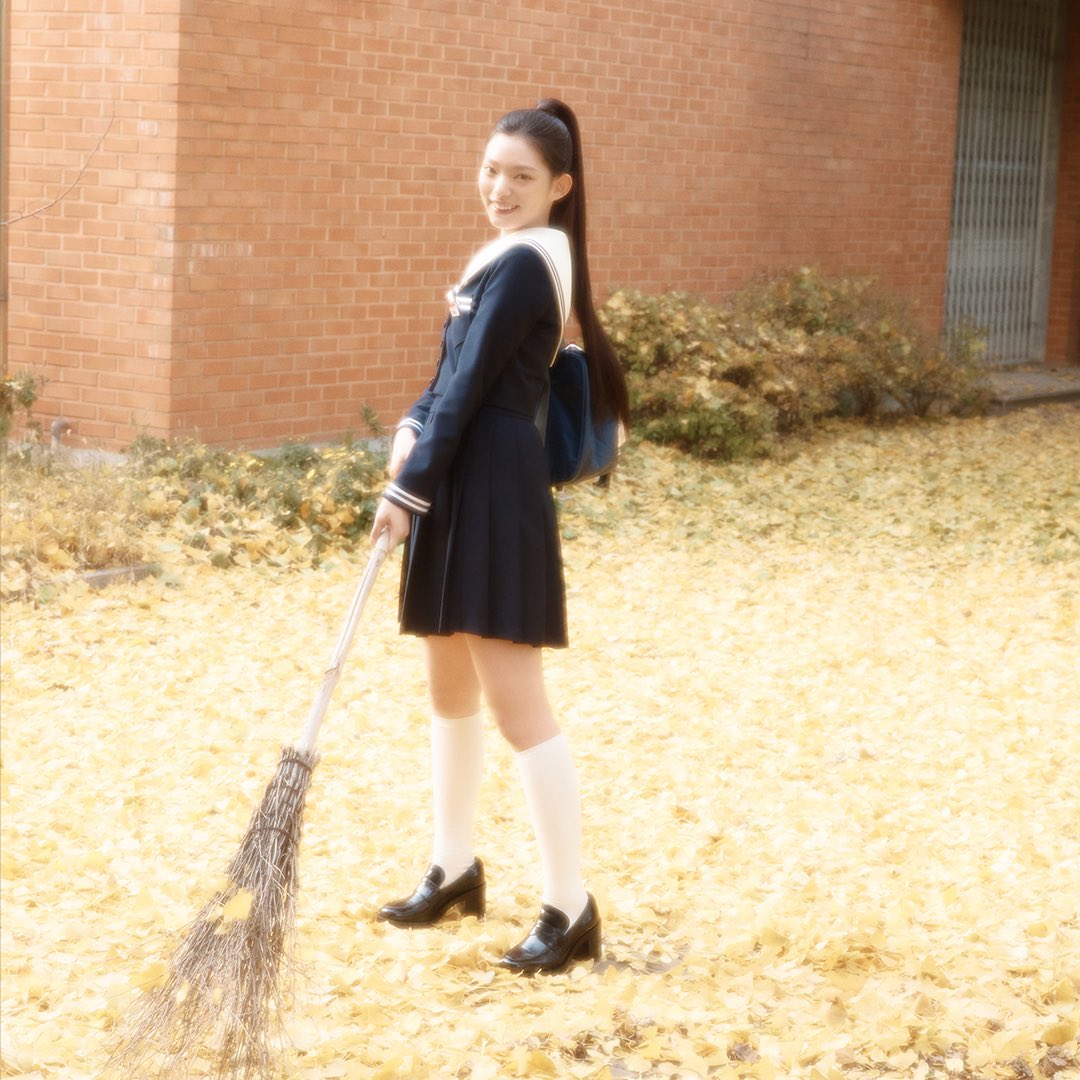 GeQ8nF9boAAywmi?format=jpg&name=medium