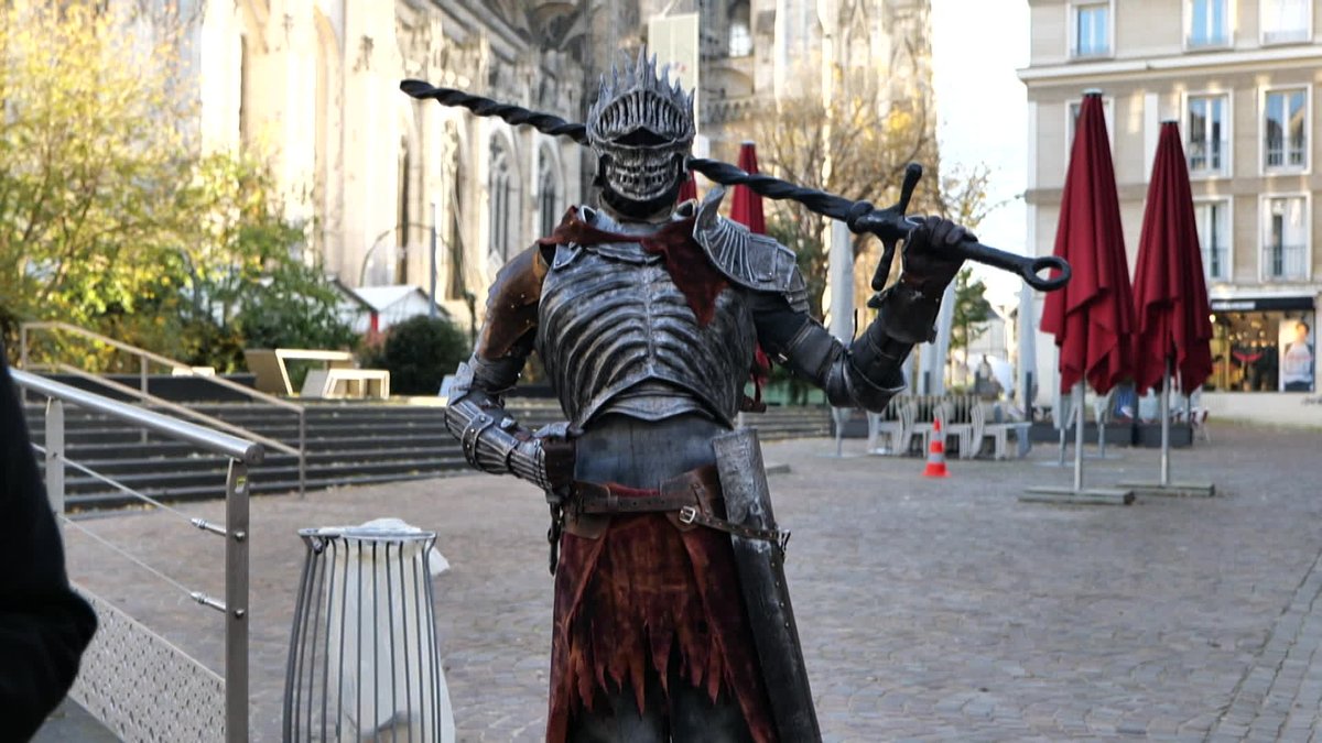 f3normandie's tweet image. Mais qui se cache derrière le mystérieux #chevalier de #Rouen ? 🕵️👀

france3-regions.francetvinfo.fr/normandie/sein…