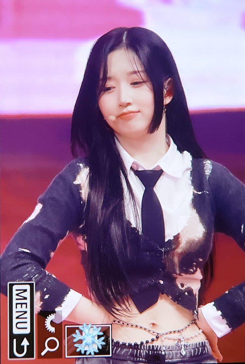 TALEOFAERY's tweet photo. ㅤ
ㅤ
“I know you must've felt curious, right? So worry not! Let's get to know each other better through this QnA session!”

Nada suaranya yang penuh keceriaan dan ekspresi yang luwes berhasil menaikkan semangat audiens, membuat mereka tak sabar untuk mengikuti setiap momen.

ㅤ https://t.co/Bd0dyj7xCI