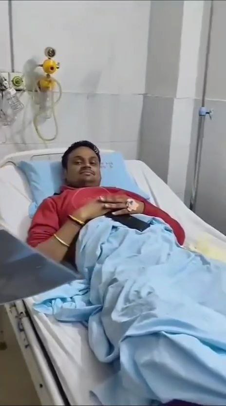 student_UNI0N's tweet photo. क्या गलती थी इस भाई की😔 , आयोग की मनमानी ने इसका तो जीवन खराब कर दिया, परन्तु आयोग झुकने को तैयार नहीं, आप ही बताइए ऐसे छात्रों का जवाब कौन देगा. नीतीश जी हमें आपसे बहुत उम्मीद है कृपया छात्रों की मांगों को संज्ञान में लेकर छात्रों को दूसरा मौका जरूर दे. 🙏
#Reopen70thBPSCForm https://t.co/JvviQkKVBD