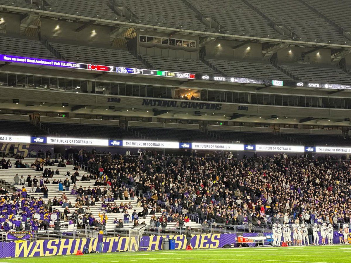 State 4A Football Championship Game!

Sumner makes 26-yard field goal. 

Sumner 17, Camas 14
3rd quarter