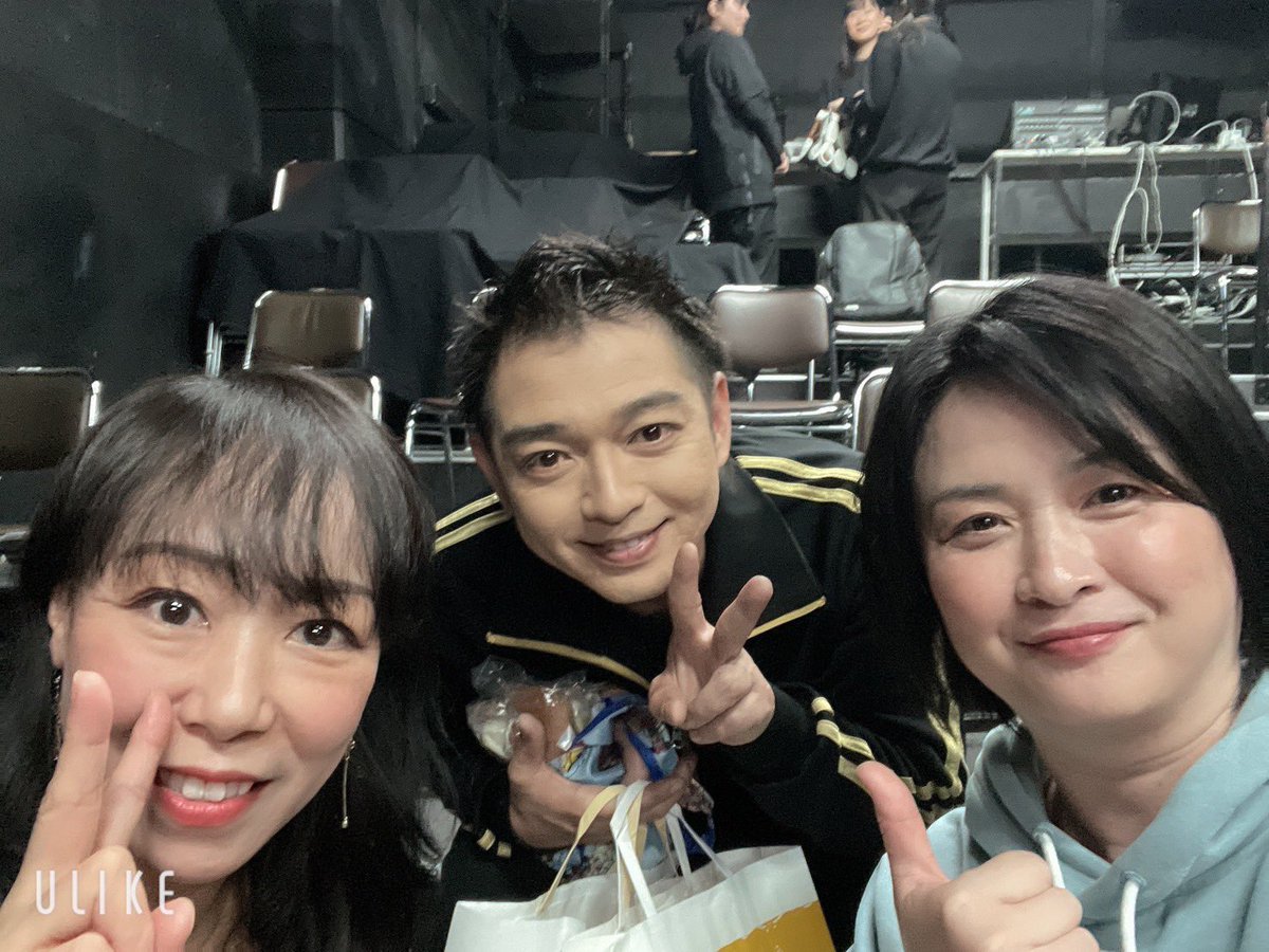 NNobue13's tweet image. てるさんの舞台観に行ってきました！

てるさんや出演者のカッコいいアクション

面白くてたくさん笑いました🤣

舞台ご一緒した時は硬派な役だったので

いじられ役が新鮮でした🩶

本日も頑張って下さい⚔️✨

#カフェロブスタ
#CAFERobusta
#長谷川輝
#アクション
#舞台