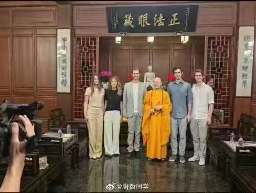 当时灵隐寺许愿
祝愿叙利亚人民幸福
没想到这么快要实现了😃😃😃😃