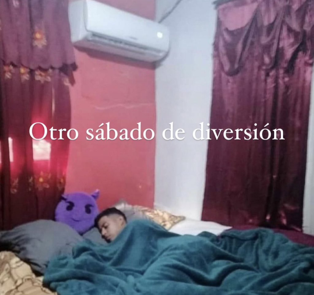 triste y con ganas de morirme ☹︎ (@cxrrly) on Twitter photo 