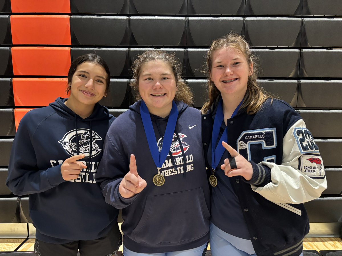 ACHS_LadyScorps's tweet photo. The Girls competed at the Island Girls Tournament day and came away with the 4th place team trophy. Lead by Trinity (8-0), Tegan (7-0) and Sophia (7-1) taking home the Championship followed by Aubrey 2nd, Siena 3rd, Emma 4th and Annyssa and Elisa 6th. @vcspreps https://t.co/VDhKLQ4Uhb