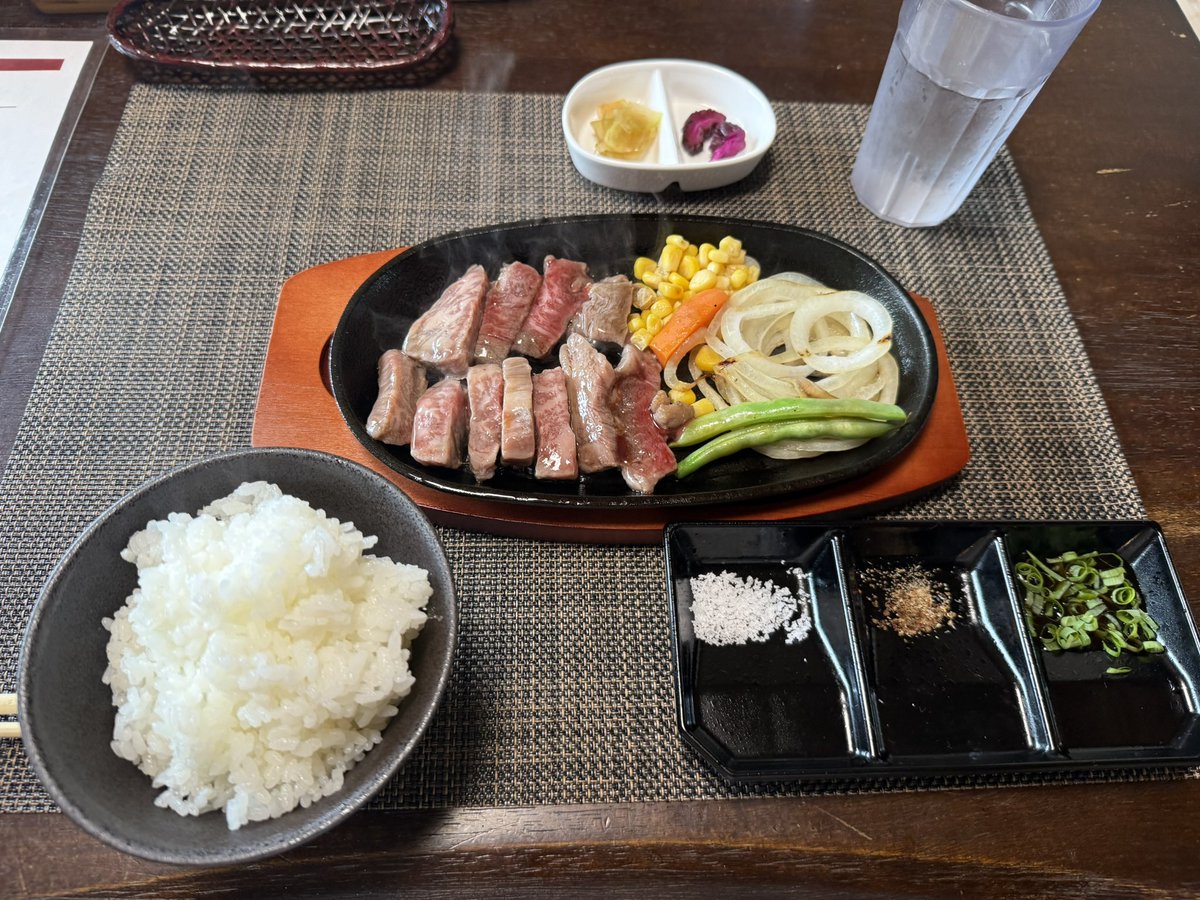 AMAMIverylove's tweet photo. 瀬戸内町の西古見にあるカフェに初めて行ってきました😆

#奄美大島
#瀬戸内町
#西古見 https://t.co/AdZQLbZn6o
